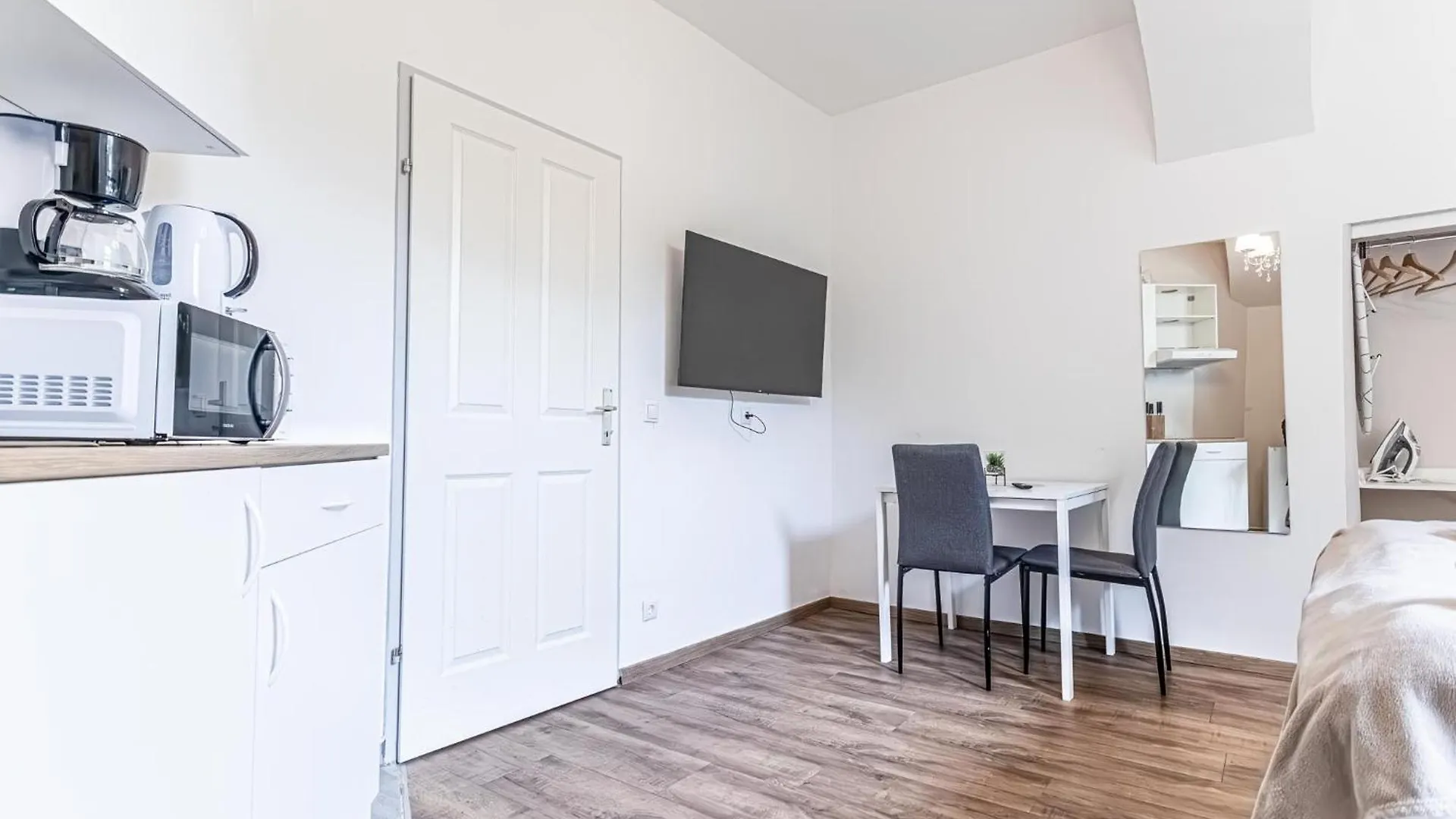 Beautiful Studio Apartment With Great Location Vienna Austria