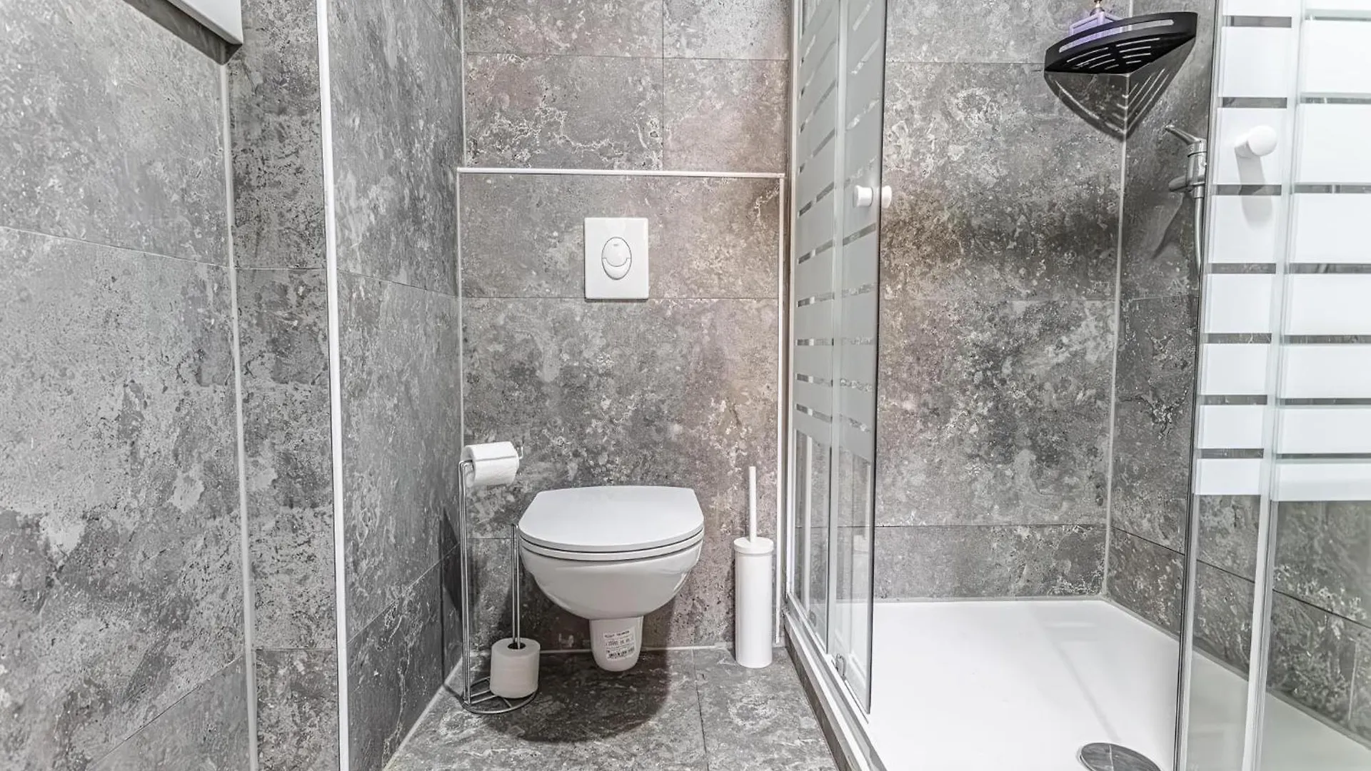 Beautiful Studio Apartment With Great Location Vienna
